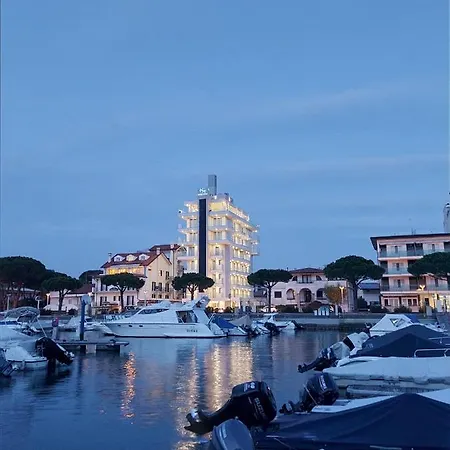 Отель Mare Линьяно-Саббьядоро